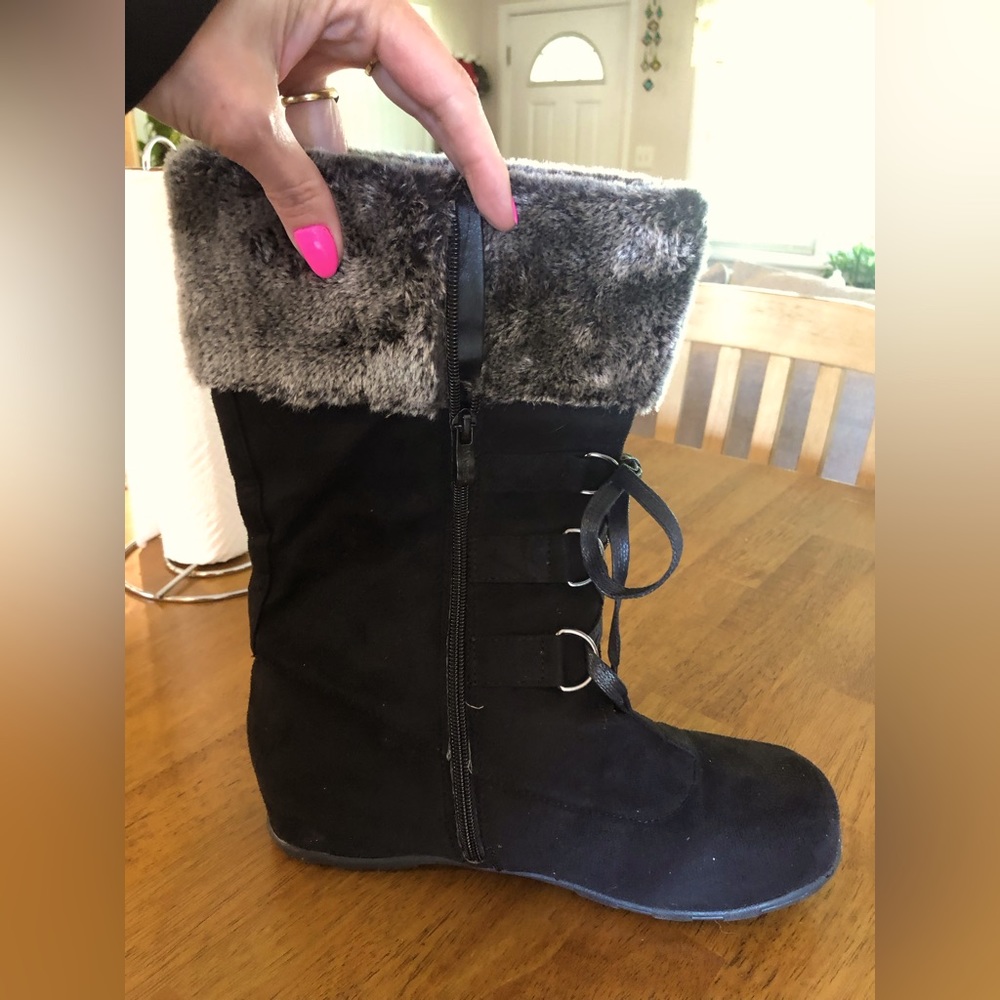 Black flat lace up boots